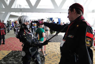 Illustration for article titled This Is How You Cosplay Metal Gear Rising Characters